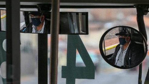 Ante presión del sector financiero, transportistas de Ecuador convocan movilización nacional Latinoamérica