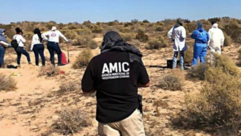 México: Localizan 42 cuerpos en fosa clandestina en Sonora Latinoamérica