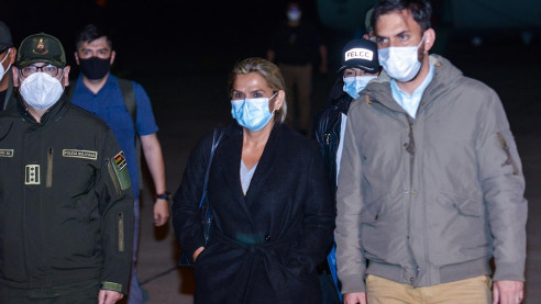 Detenida expresidenta boliviana Janine Áñez por