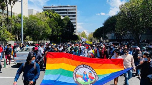 Indígenas de Ecuador piden se autorice la vacuna Sputnik V Actualidad