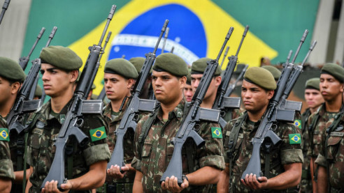 Debaten ley de uso de armas por las fuerzas de seguridad en Brasil Latinoamérica