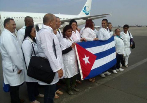Cuba y sus brigadas médicas, el ejemplo de solidaridad que tanto incomoda a la Casa Blanca Salud