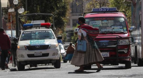 Bolivia aprueba régimen laboral que elimina la brecha salarial por género Latinoamérica