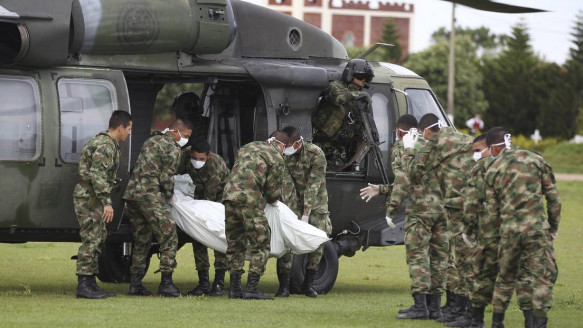 Reportan muerte de al menos 22 menores de edad en bombardeos de la fuerza aérea colombiana Latinoamérica