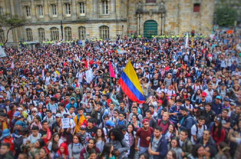 Colombia irá a paro nacional contra reformas laboral y de pensiones de Duque Latinoamérica