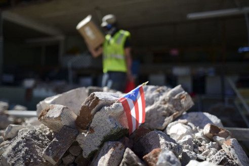 Puerto Rico sufre el peor terremoto en 100 años, aún bajo la sombra del huracán María Reportajes & Investigación