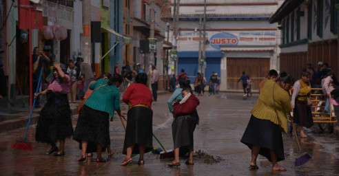 Las mujeres en México trabajan semanalmente 6,2 horas más que los hombres Latinoamérica