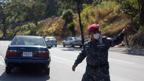 Venezuela despliega seguridad para garantizar cuarentena por siete días Latinoamérica