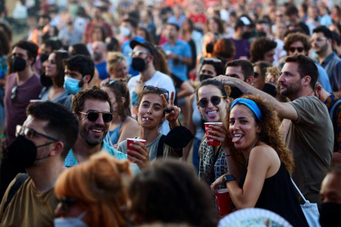 Fracasó experimento de festival multitudinario sin mascarilla: más de 1.000 resultaron positivos Covid 19 - Coronavirus