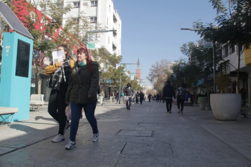 Argentina relaja medidas: abre fronteras, libera cepo aéreo y anuncia que el cubreboca deja de ser obligatorio Latinoamérica