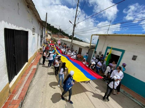 El levantamiento popular del 28A en Colombia: entre significaciones políticas e históricas Latinoamérica