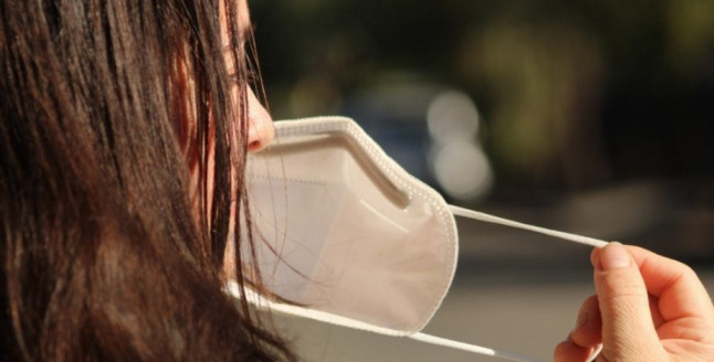 ¿Se acaba la era de las mascarillas? Minsal adelanta importantes cambios Chile