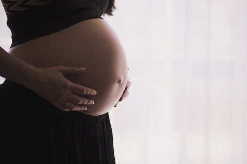 Hallan en embarazadas y neonatos más de 40 sustancias químicas de origen desconocido Salud