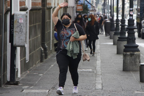 Otra vez, Puebla rompe récord de casos covid con 2 mil 57 este fin de semana México