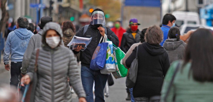 Alza de casos de Covid-19 en Chile persiste por diez semanas consecutivas Chile