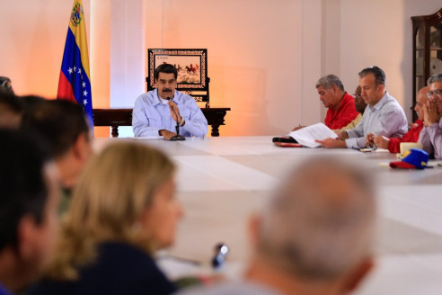 EE. UU. sabotea barcos cargados con gasolina y alimentos para que no lleguen a Venezuela Latinoamérica