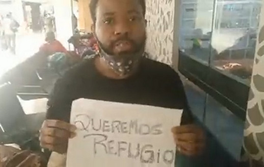 Urgente llamado humanitario: Grupo Haitiano en aeropuerto de Santiago solicita refugio ante amenaza a su integridad por crisis política en su País Chile