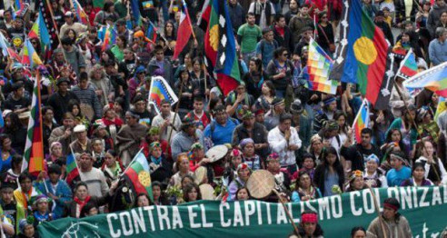 Indígenas latinoamericanos siguen en resistencia a 527 años de la llegada de Colón Latinoamérica