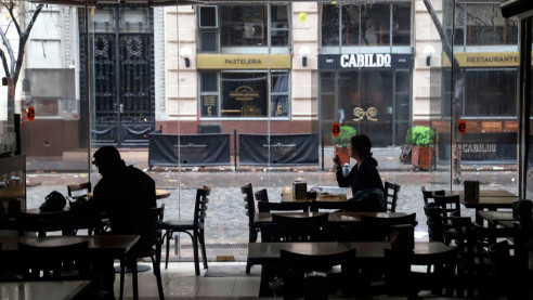 Algunas zonas de Argentina y Uruguay continúan sin luz tras mega apagón del domingo Latinoamérica