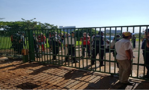 Toman a la fuerza la embajada de Venezuela en Brasil Latinoamérica