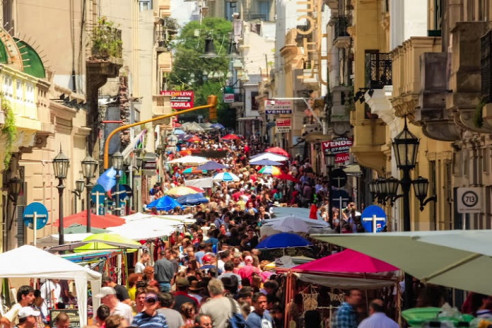Argentinos se proponen que viajeros de la ciudad hagan turismo en sus barrios Turismo