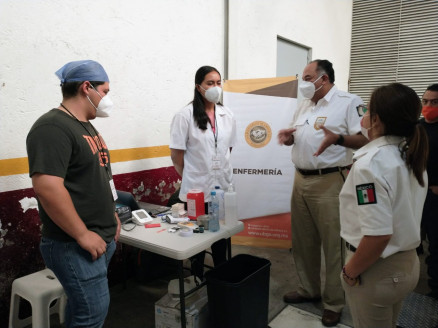 INM da atenciones médicas a migrantes, hasta tratamientos completos México