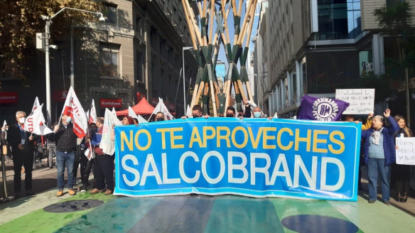 Huelga en farmacias Salcobrand: Pacientes GES podrían quedarse sin medicamentos por la intransigencia de los empleadores Chile