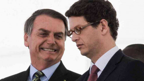 Renuncia ministro de Ambiente de Brasil en medio de acusaciones por tráfico de madera Latinoamérica