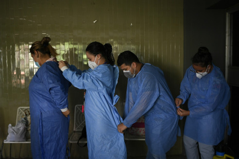 Aplicarán dosis de refuerzo contra covid-19 en los sectores salud y educación de Venezuela Venezuela