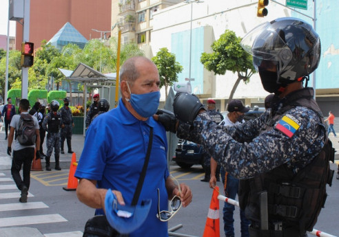 Venezuela se acerca a los 8 mil casos de COVID-19 y llama a respetar cuarentena radical Latinoamérica
