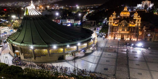 Tras enfrentamiento con policías, migrantes visitan la Basílica de Guadalupe México