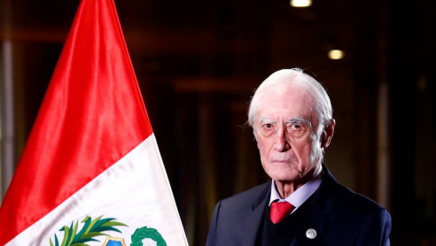 Perú: ¿Qué hay detrás de la renuncia de Héctor Béjar a la cancillería? Reportajes & Investigación