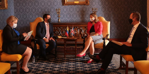 Venezuela reitera a Reino Unido disposición de mantener canales diplomáticos