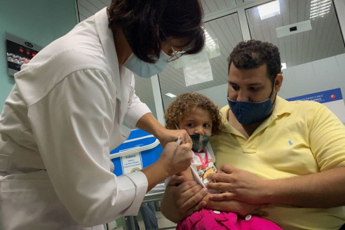 Niños mayores de 2 años son vacunados en Venezuela contra la Covid-19 Venezuela