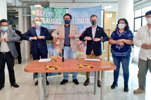 Tras peregrinación, FARC y Gobierno de Colombia firman cuatro compromisos por la paz Actualidad