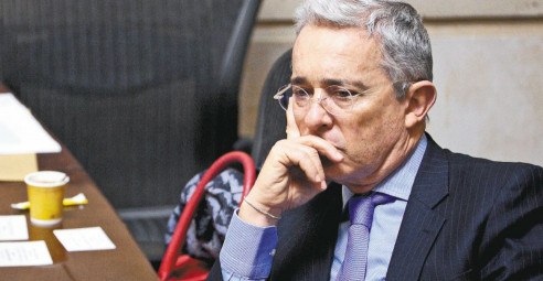 Renuncia asesora del expresidente colombiano Álvaro Uribe Colombia
