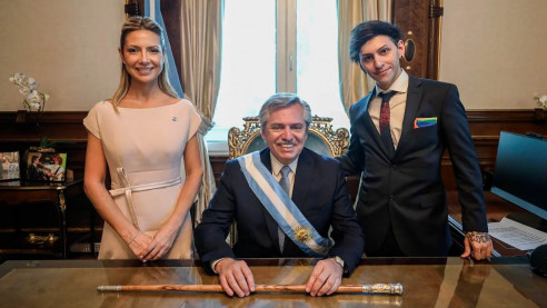La pareja del presidente de Argentina demanda a Google por la forma