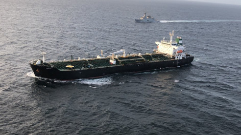 (+Fotos y videos) Buque iraní cargado de combustible se dirige a refinería venezolana Venezuela