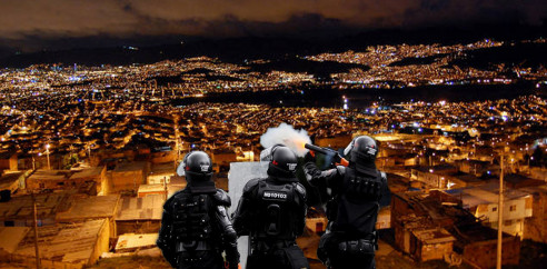 Otra noche de violencia: Esmad reprime a mansalva en varias ciudades colombianas Latinoamérica