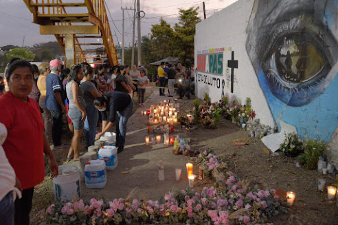 Reconocen 43 cuerpos de 56 migrantes fallecidos en Tuxtla México