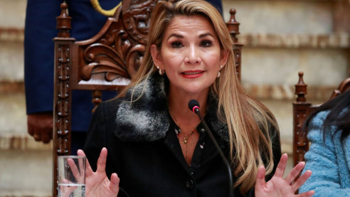 Presidencia de facto: Evalúan juicio político a Áñez por violar DD.HH. de bolivianos en medio de pandemia Latinoamérica