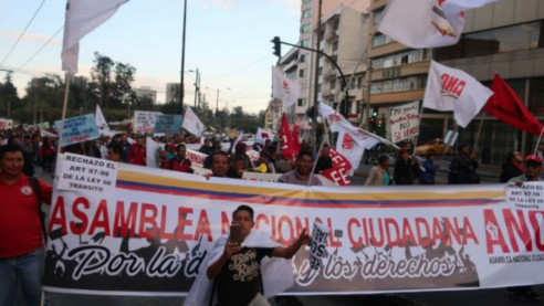 Ecuatorianos marchan contra políticas de austeridad de Lenín Moreno Latinoamérica