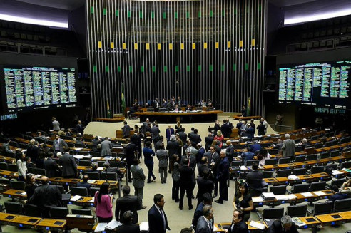Menos derechos: Congreso de Brasil promulgó reforma al sistema de jubilación y pensiones Latinoamérica