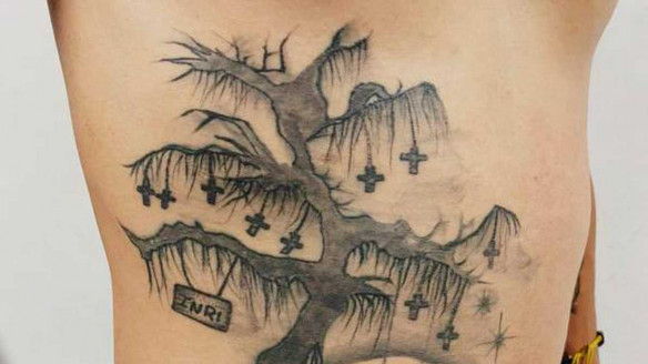 El criminal se tatuaba sus homicidios: Capturan en Colombia a alias 