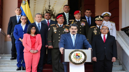 La UE apoyará pasos hacia una solución pacífica y democrática de la crisis en Venezuela Latinoamérica