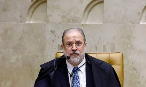 Fiscal general de Brasil niega petición para investigar teléfono celular de Bolsonaro Brasil