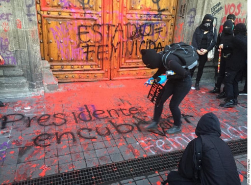 Mexicanas y colectivos denuncian corrupción en casos de feminicidio y desapariciones Latinoamérica