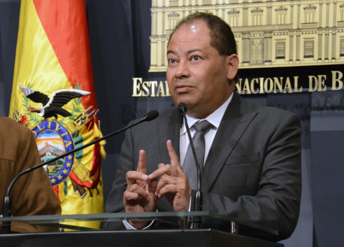 Gobierno golpista de Bolivia detiene al exministro Carlos Romero Latinoamérica