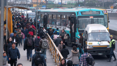 En Perú extienden emergencia por Covid-19 mientras en Uruguay se mantienen pocas medidas Actualidad
