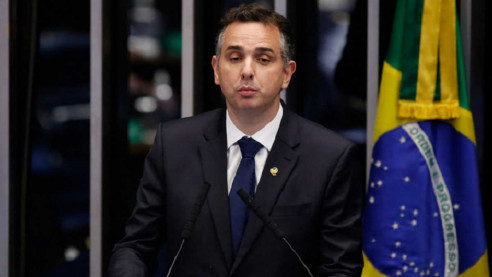 Brasil: presidente del Senado dice que no admitirán frustración de elecciones de 2022 Latinoamérica